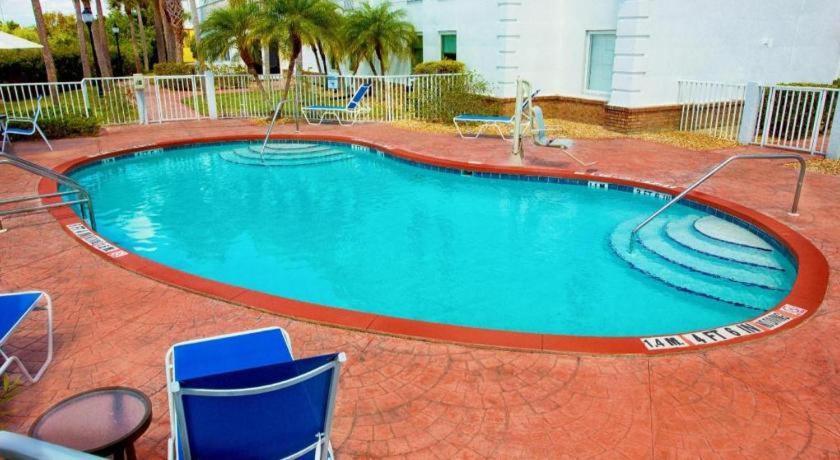 Holiday Inn Express Hotel & Suites Port Charlotte Esterno foto