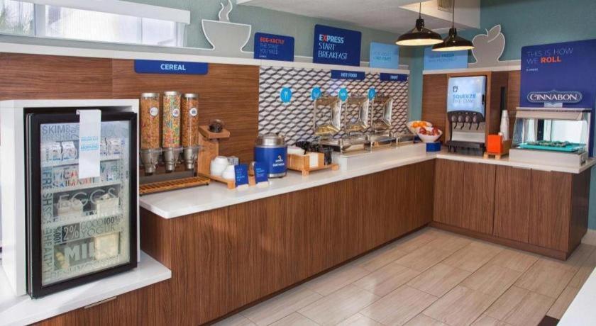 Holiday Inn Express Hotel & Suites Port Charlotte Esterno foto