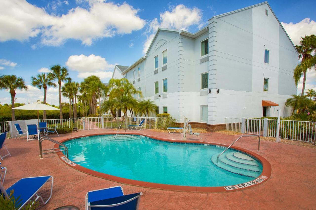Holiday Inn Express Hotel & Suites Port Charlotte Esterno foto